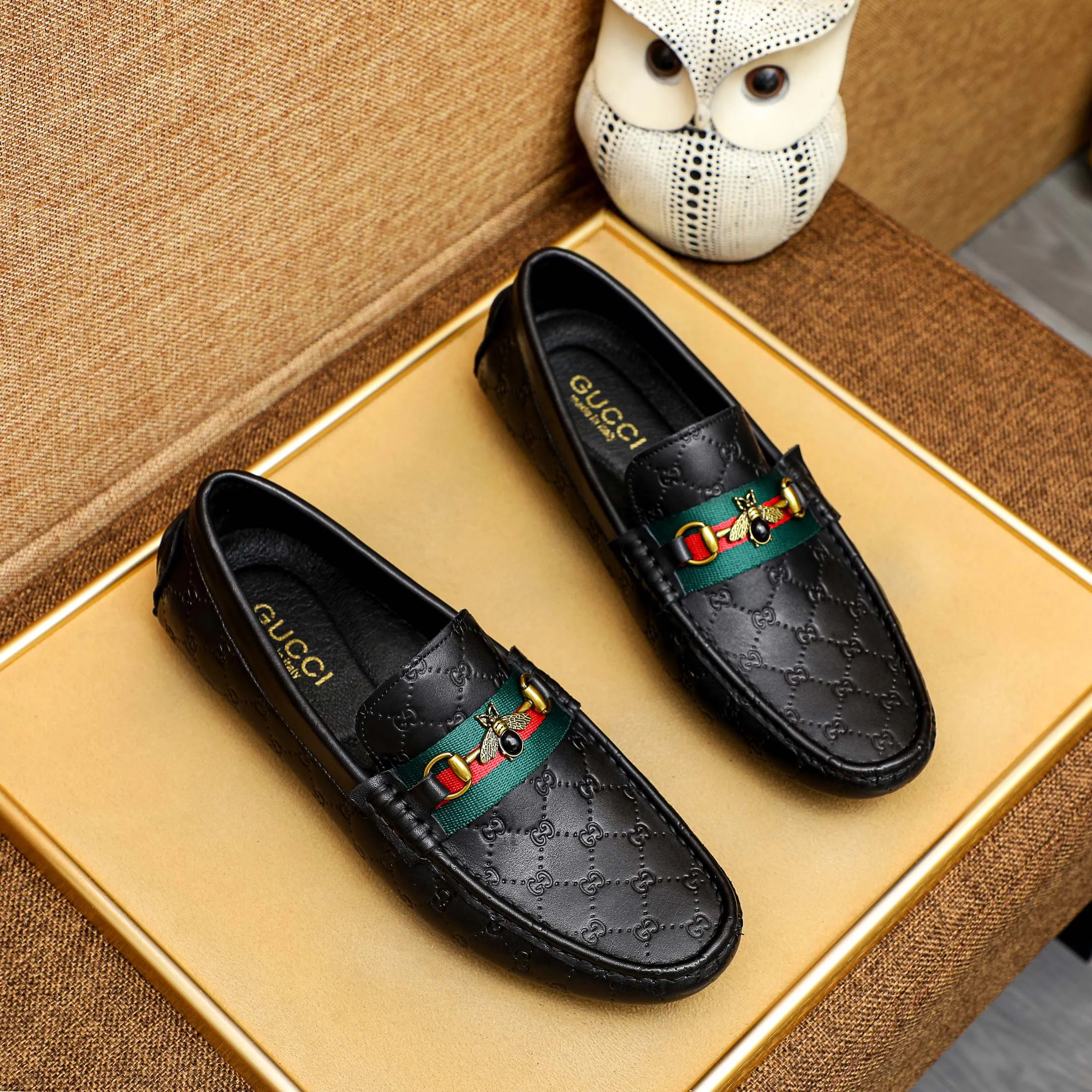 Factory price 380🕷🕷[GUCCI] Gucci's new men's fashion casual slip-on shoes🇨🇳Official website original 1:1 mold opening💯The first layer is made of Italian cowhide🎋🐷Leather lining, original quality, fine workmanship☘Rubber wear-resistant and non-slip outsole, comfortable to wear🌴High-end atmosphere, versatile style, worth owning🍉 Black optional! Code number 38-44 (45.46.47. Can be customized)